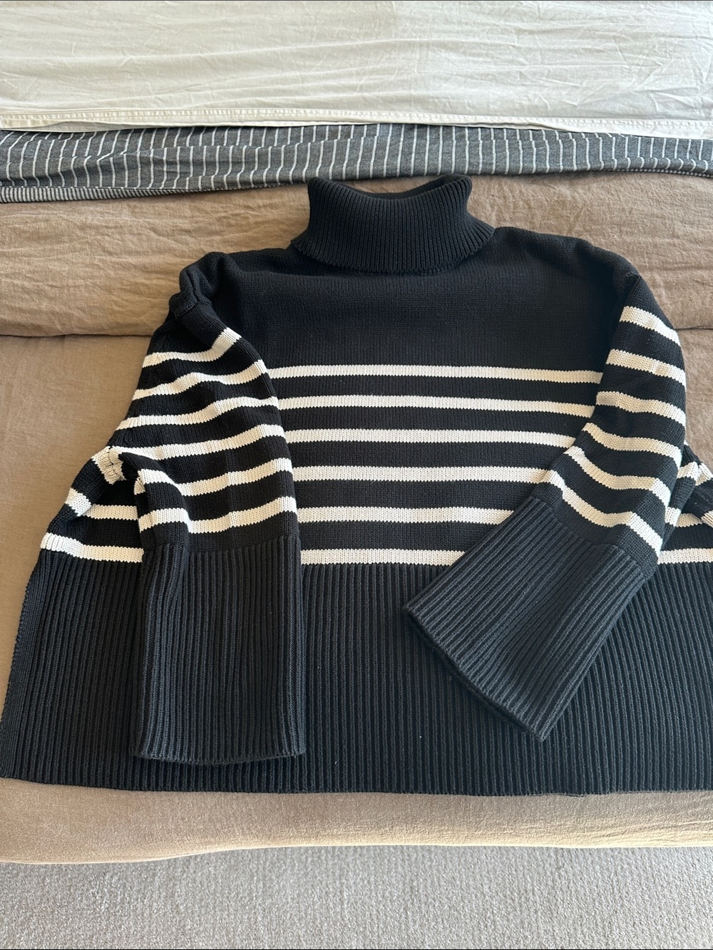 GAP Black & Cream Striped Turtleneck Sweater 100% cotton